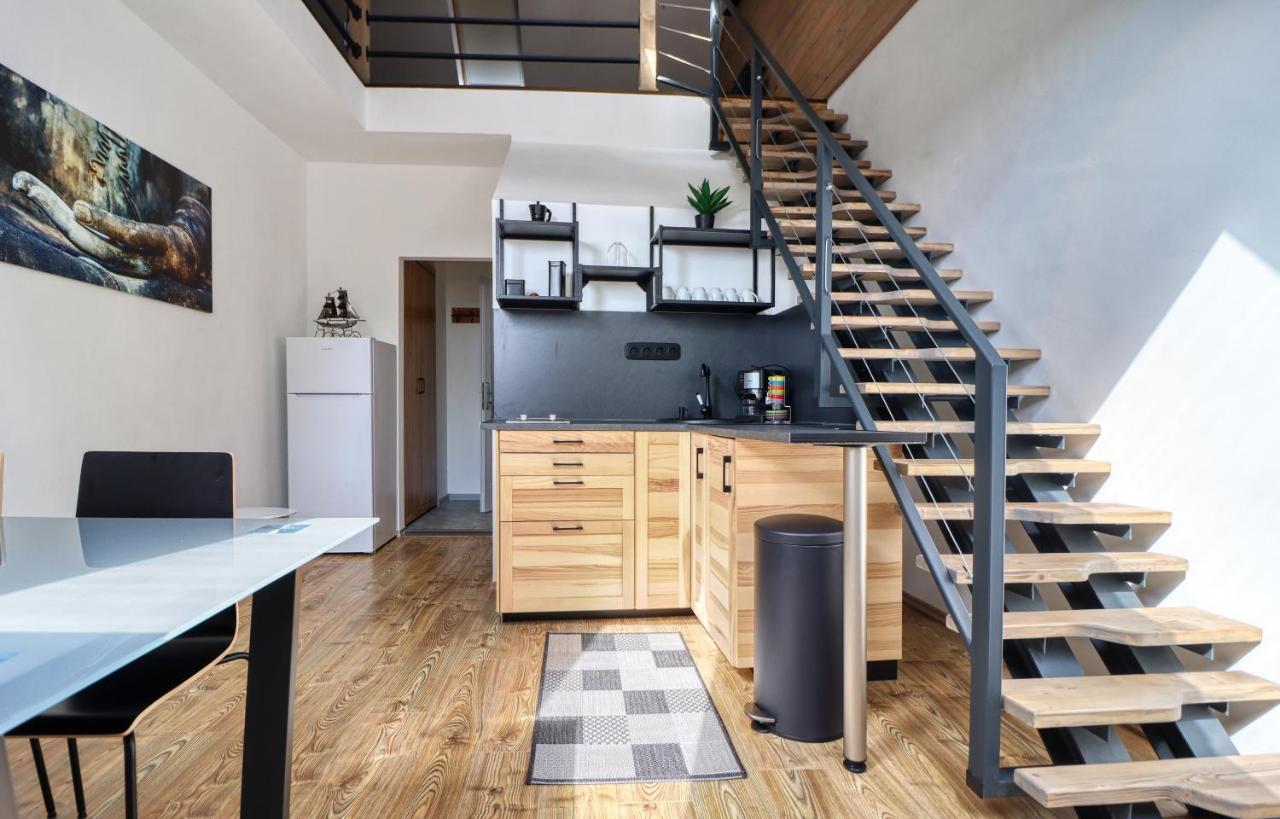 Zenloft Apartman Eger Esterno foto